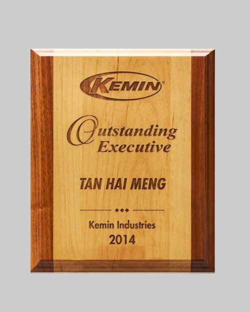 Kemin Industries services wood award plaque by APS in Iowa